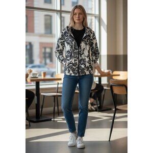 Lululemon SCUBA Jacket Athletica Womens 6 Hoodie Black Lace Overlay White Zip